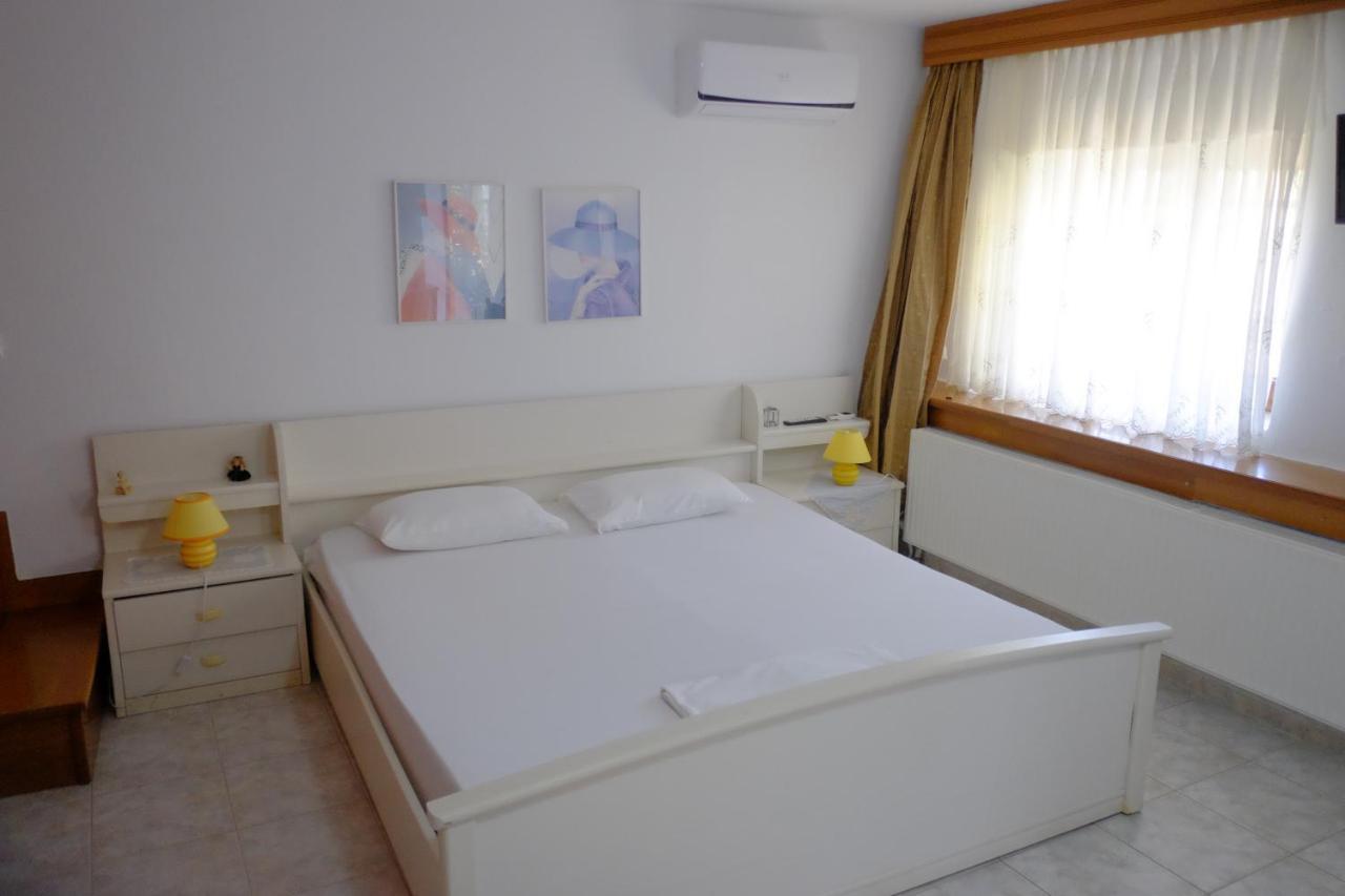 Villa Aleka 萨莫色雷斯岛 外观 照片